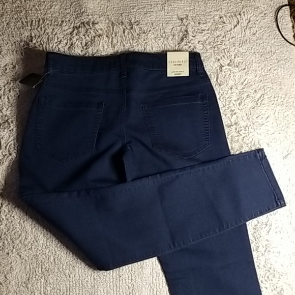 NEW - Forever 21 Skinny Jeans - Picture 5 of 5